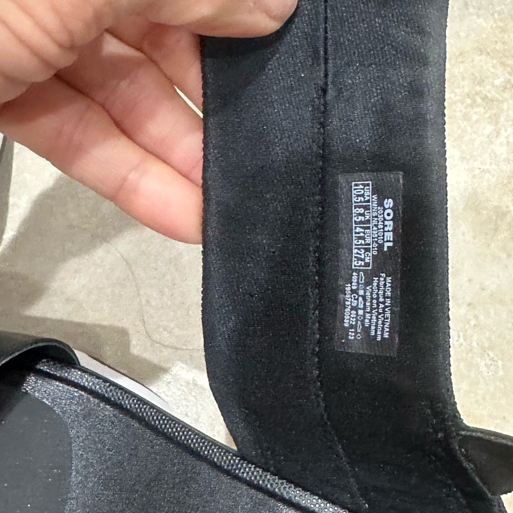 Sorel Black and Red Women's Sandals - Picture 9 of 10